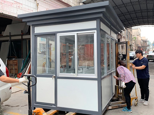 停车岗亭如何提高其安全性